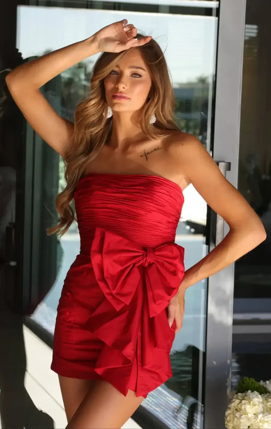 26310 - AVA PRESLEY - STRAPLESS MINI DRESS WITH BOW DETAIL