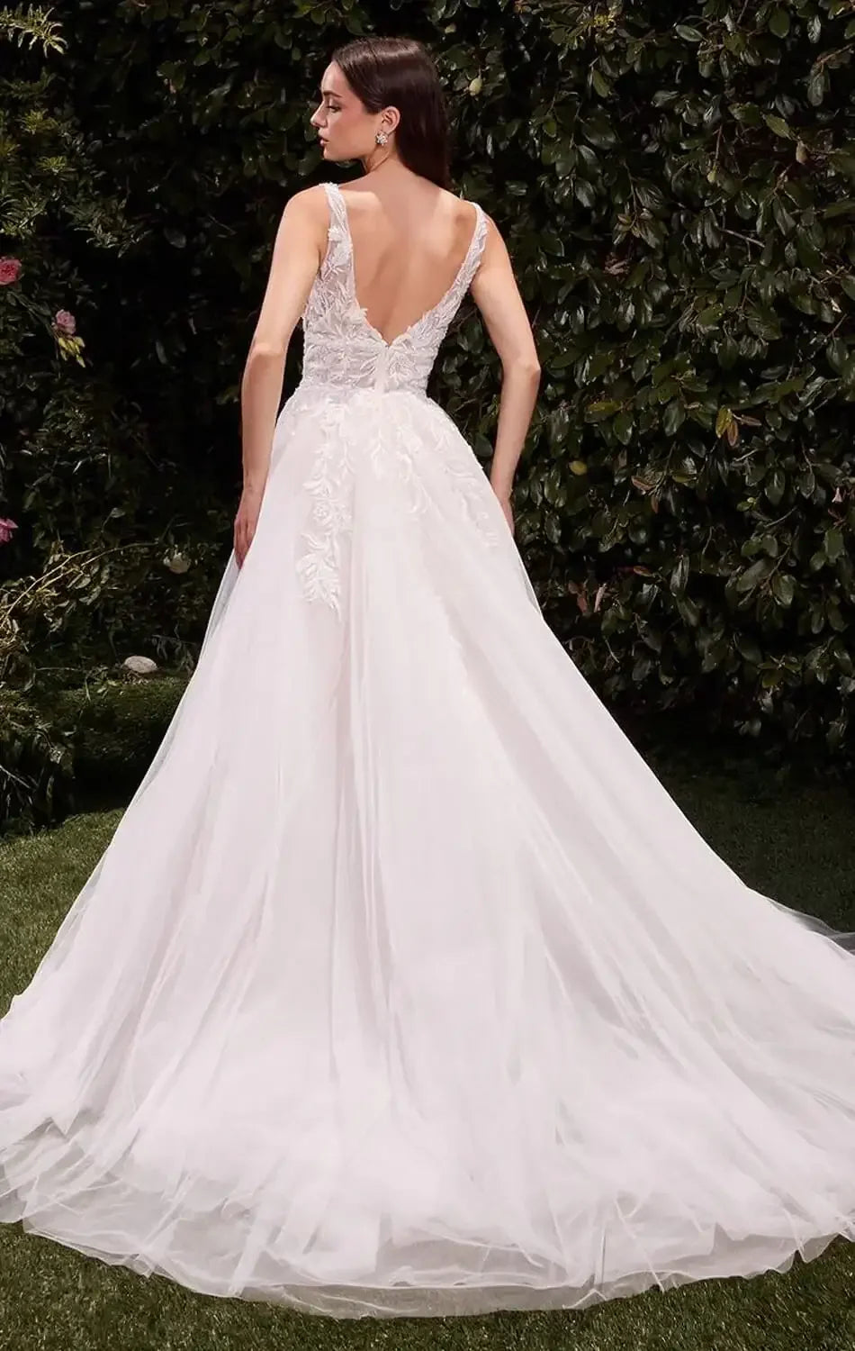 VICTOIRE GOWN - LACE & TULLE BRIDAL BALL GOWN
