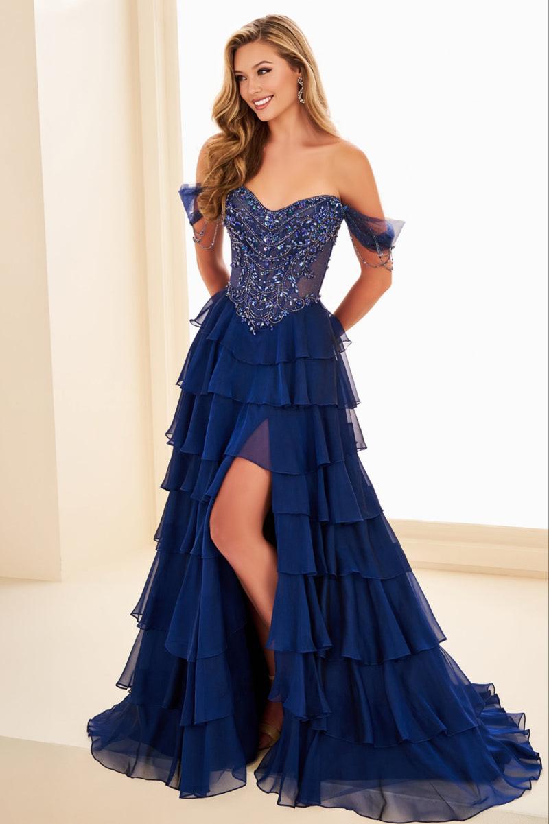 EW37018 - Ellie Wilde