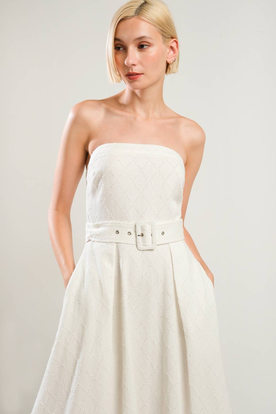 LIFE'S COMPASS - WHITE STRAPLESS MIDI DRESS