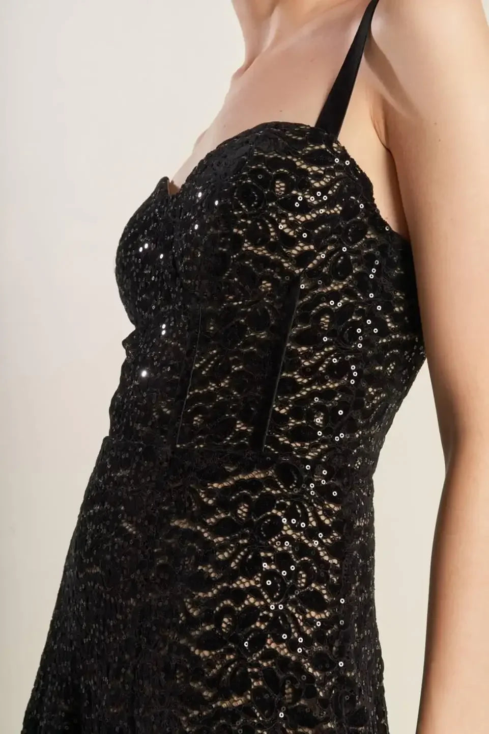 TIFFANY BLACK LACE MIDI DRESS