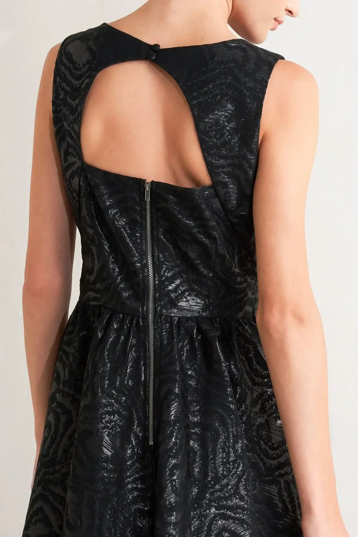 TEXTURED BLACK MIDI DRESS WITH OPEN BACK