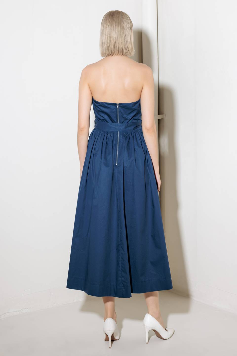 ENDLESSLY CHARMING STRAPLESS NAVY MIDI DRESS