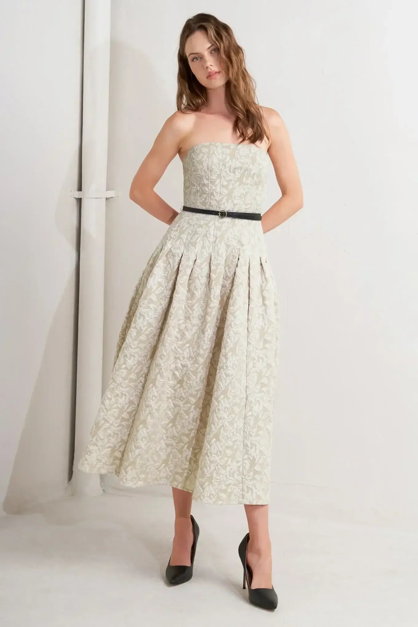 TEXTURED LEAF IVORY STRAPLESS MIDI DRESS