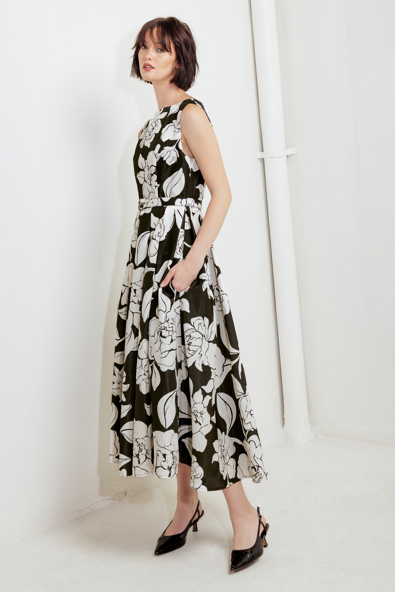 SILENT HEART BLACK FLORAL MIDI DRESS