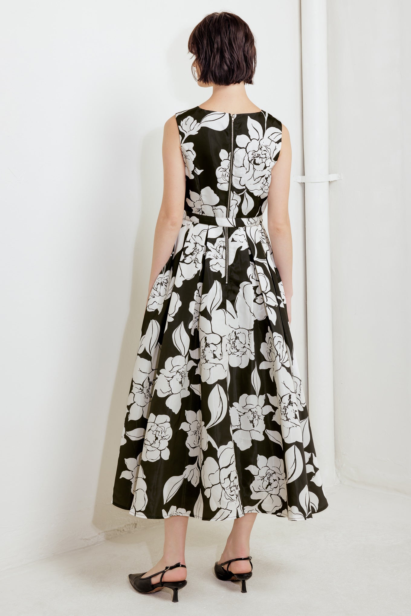 SILENT HEART BLACK FLORAL MIDI DRESS