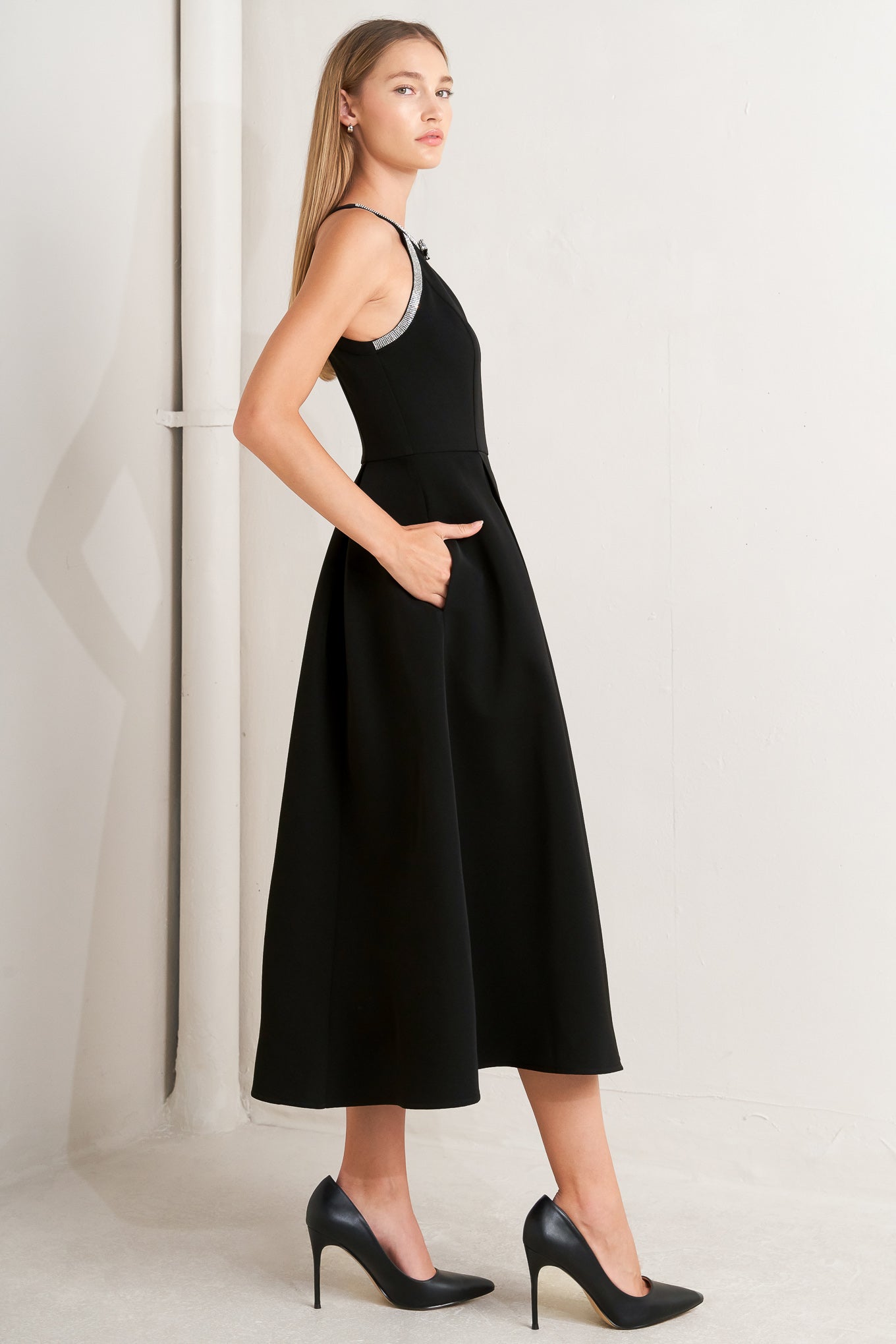 GALAXY CHARM BLACK MIDI DRESS