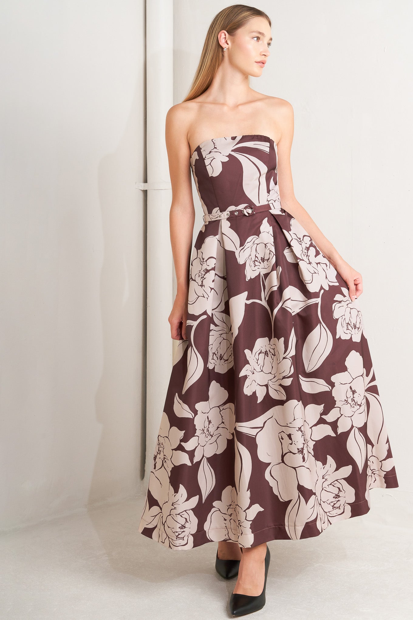 VINTAGE BLOOM STRAPLESS BURGUNDY MIDI DRESS