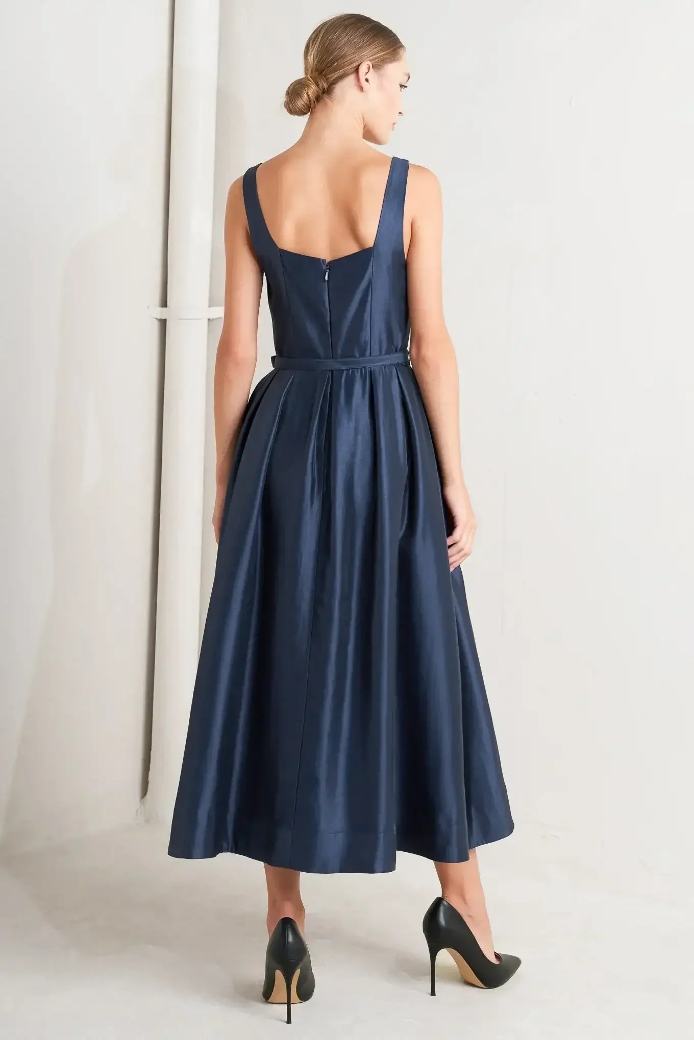 FEMME SILHOUETTE NAVY MIDI DRESS