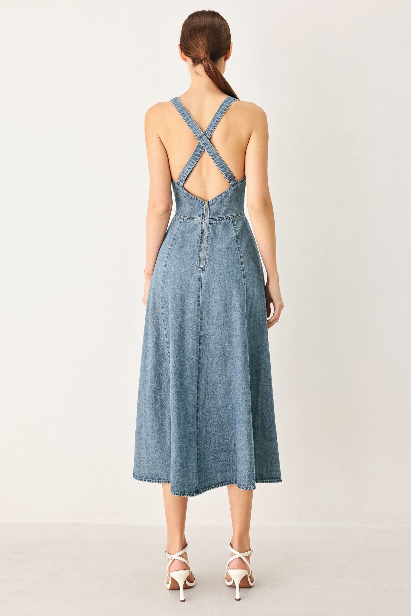 SUNDAY MUSE - V-NECK LIGHT DENIM MIDI DRESS