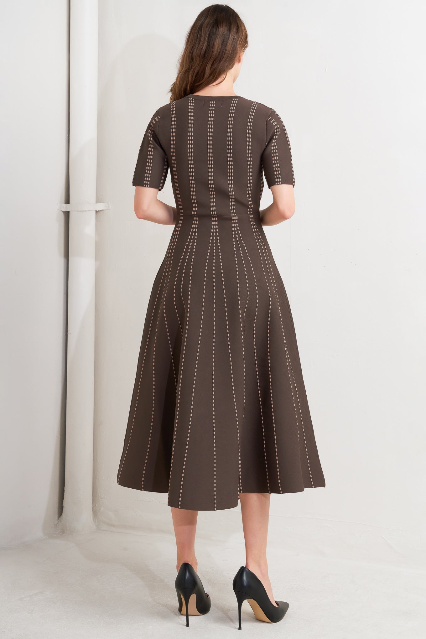 DOT DANCE SWEATER KNIT BROWN MIDI DRESS