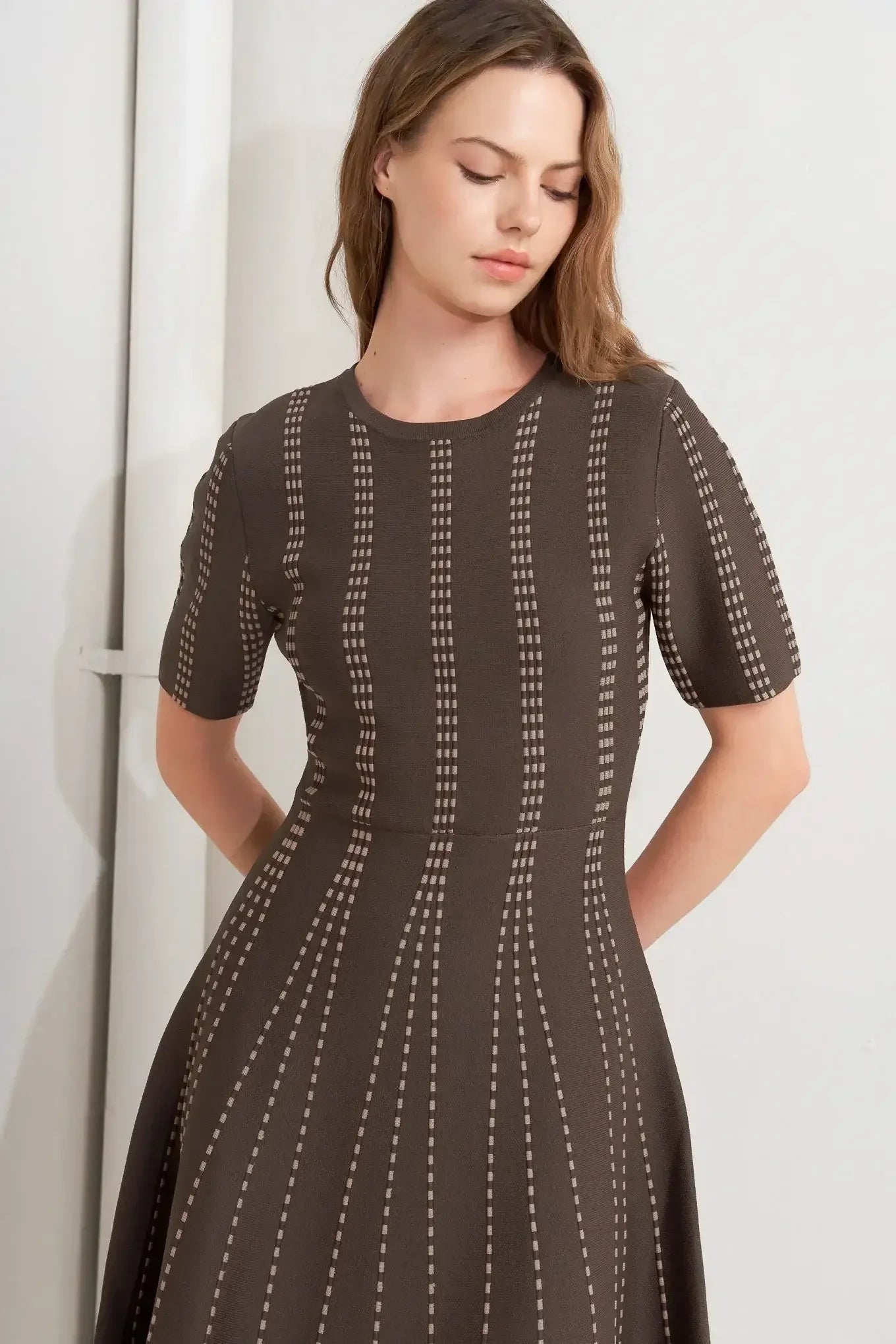 DOT DANCE SWEATER KNIT BROWN MIDI DRESS