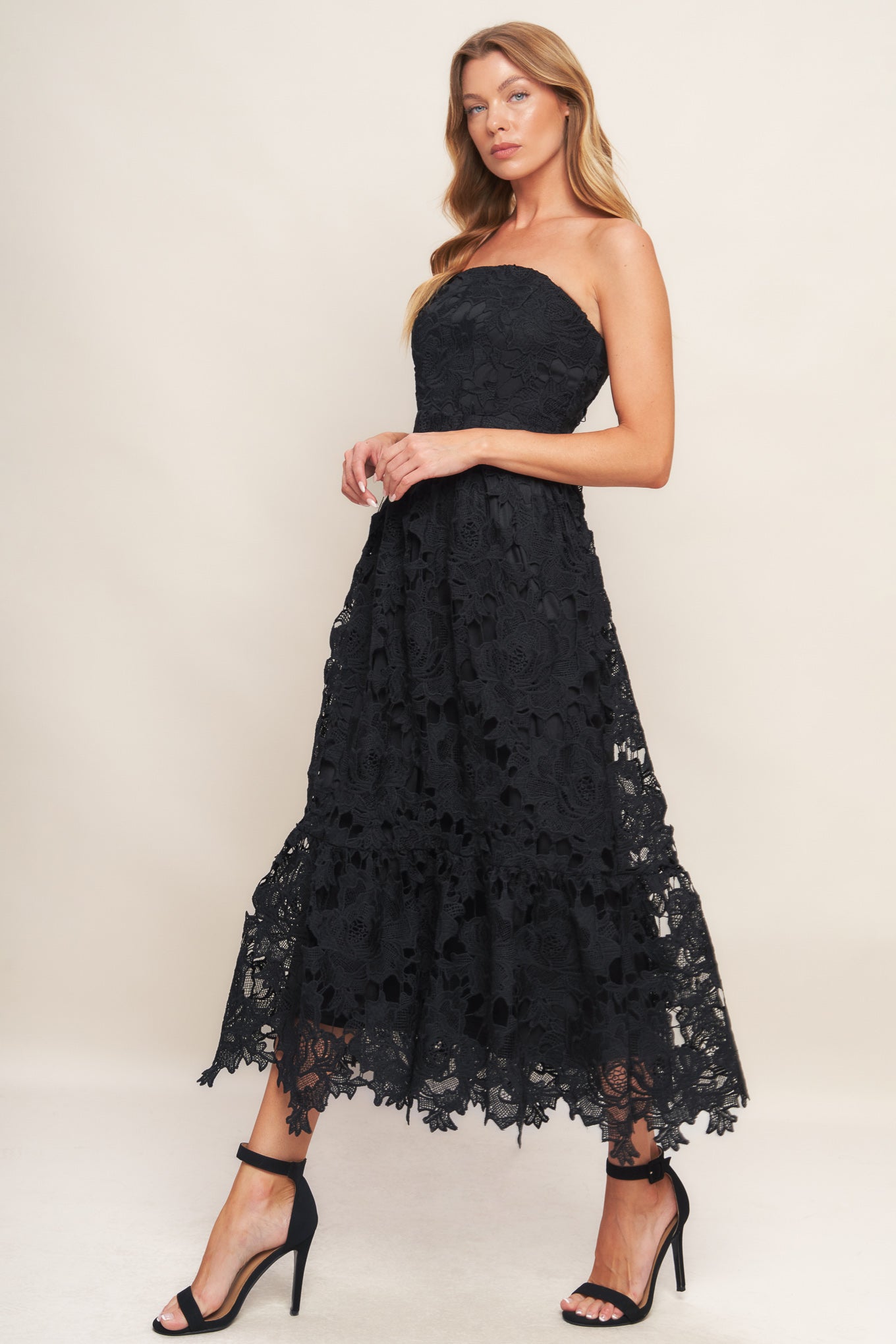 CAREFREE NIGHTS LACE MIDI DRESS - BLACK