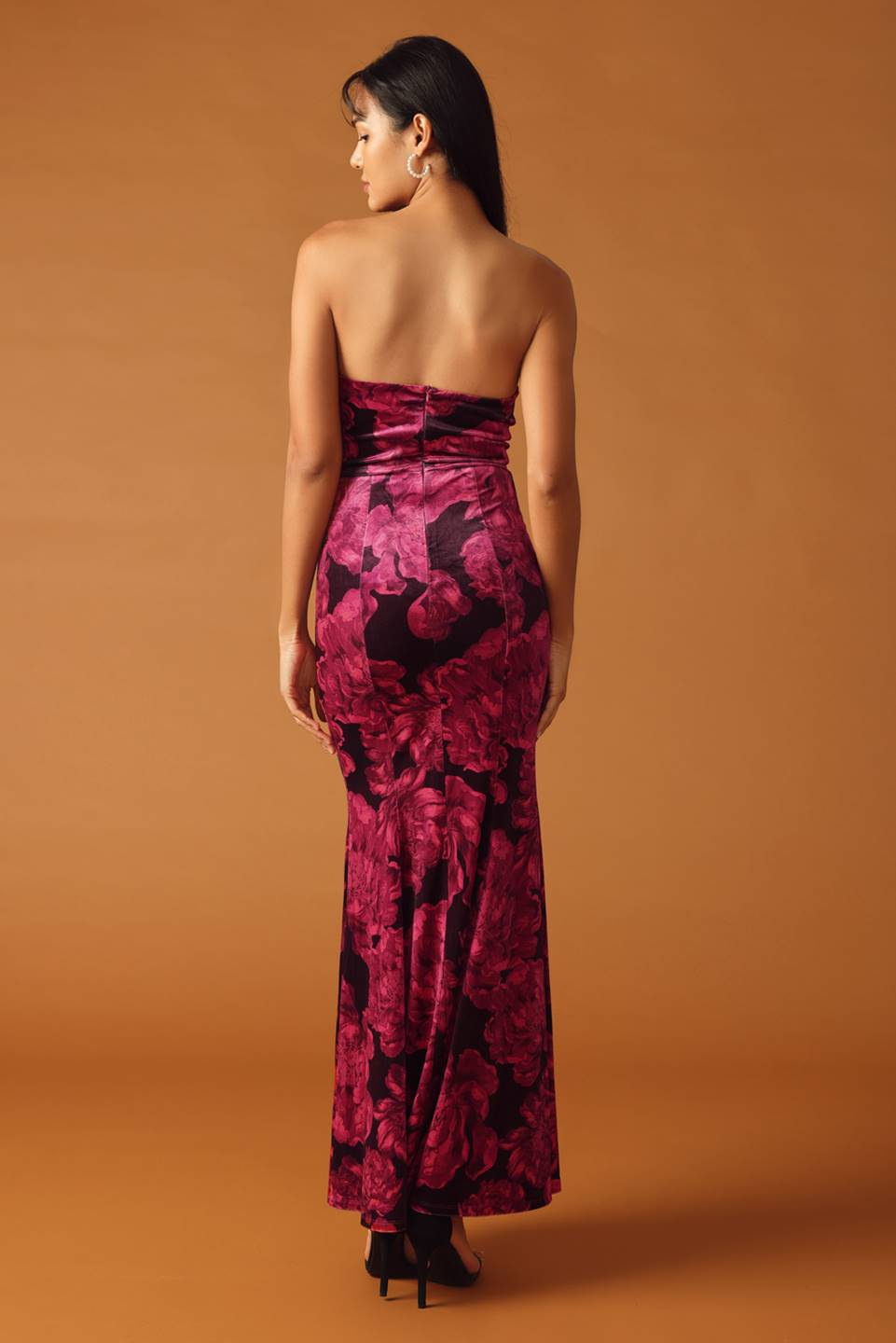 BERRY FLORAL STRAPLESS VELVET MAXI DRESS