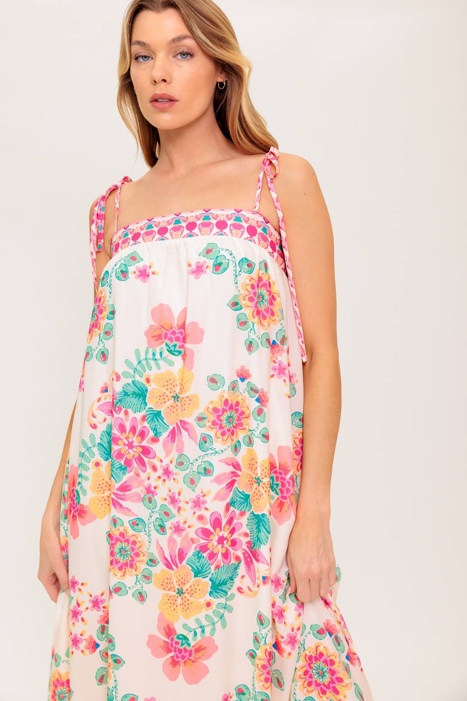 SUMMER GLOW FLORAL MAXI DRESS - IVORY