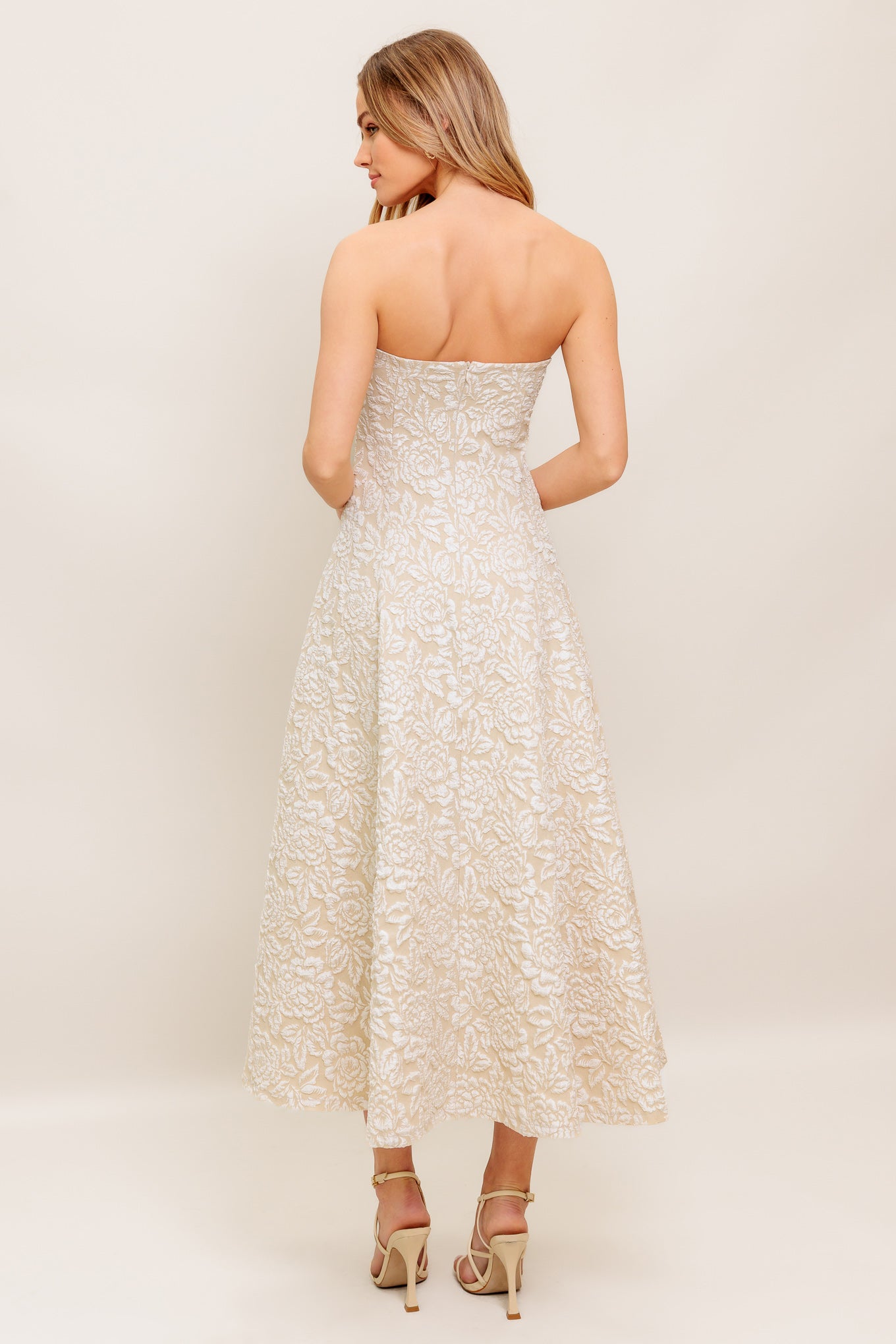 TEXTURED BLOSSOM STRAPLESS MIDI DRESS - BEIGE