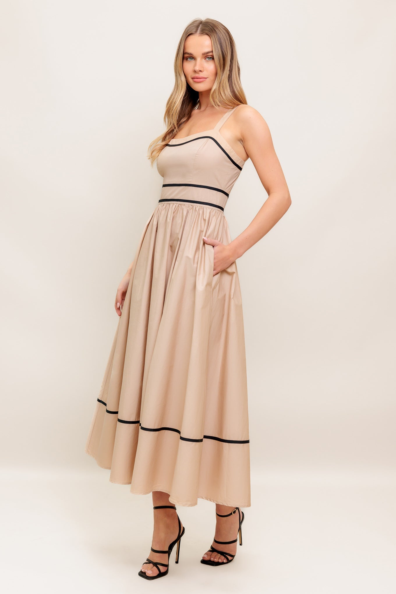 BLUEBELL BREEZE - BLUE FLORAL MIDI DRESS