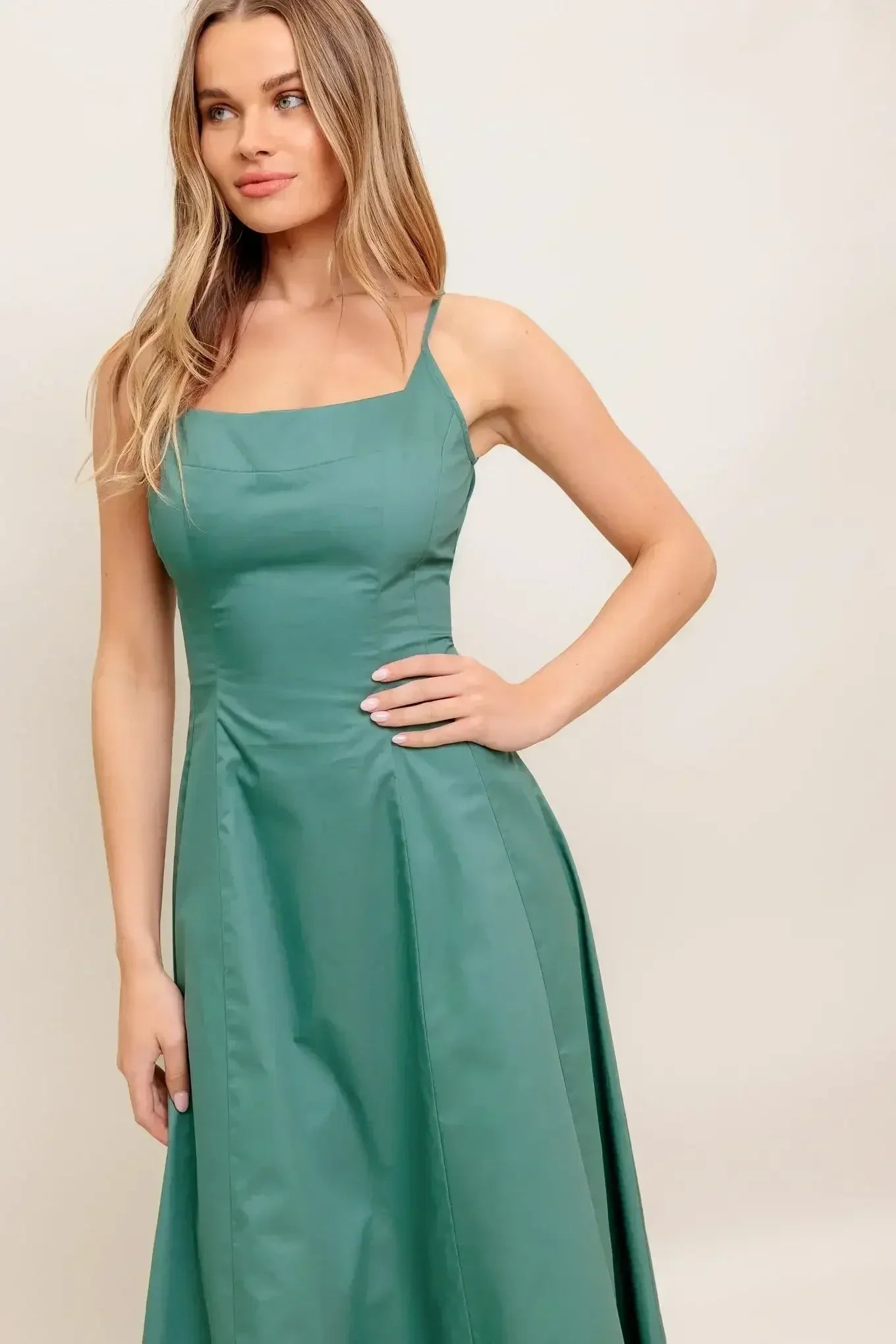 VIOLA VERDE ELEGANTE MIDI DRESS