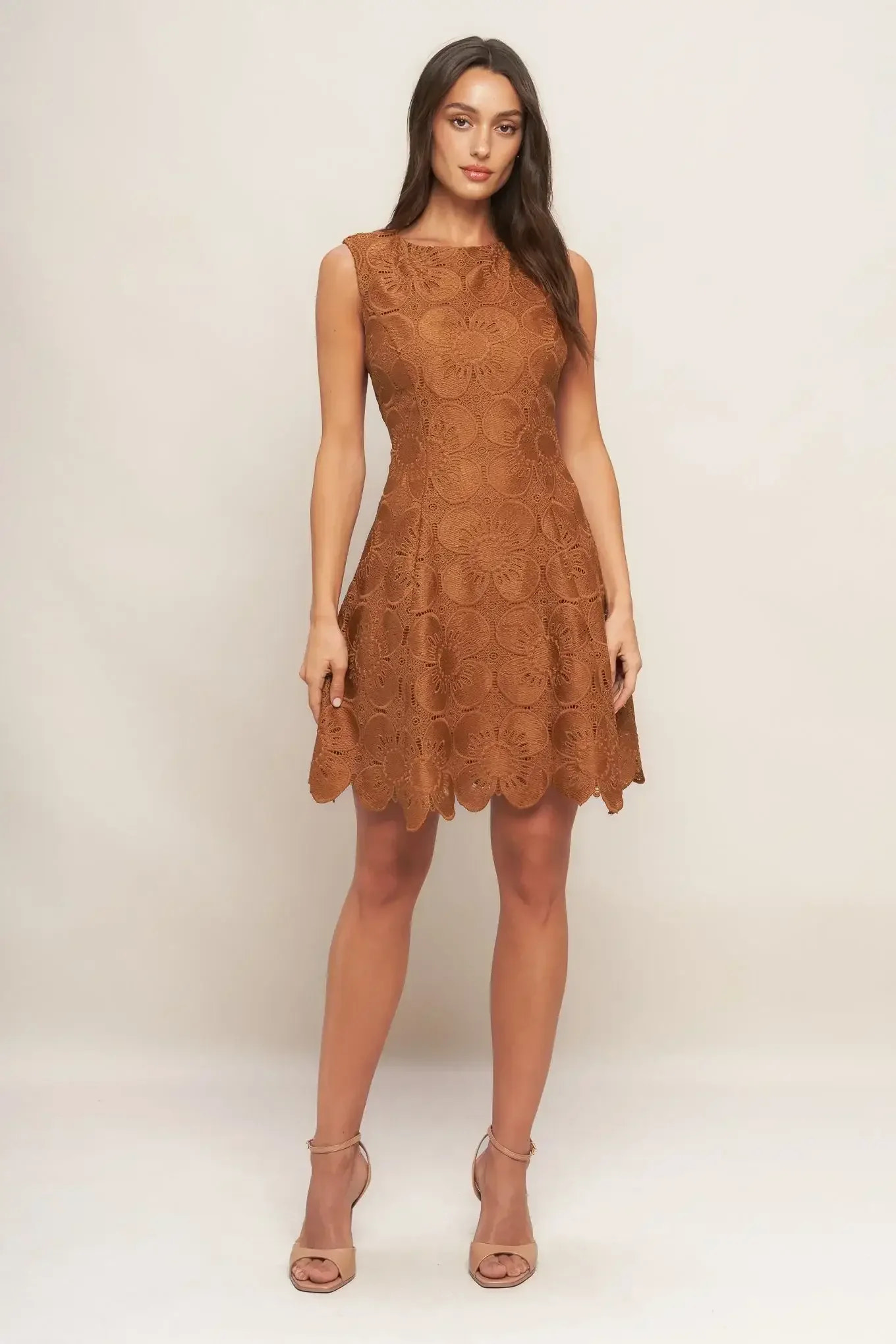 AUTUMN BLOOM LACE MINI DRESS - BROWN