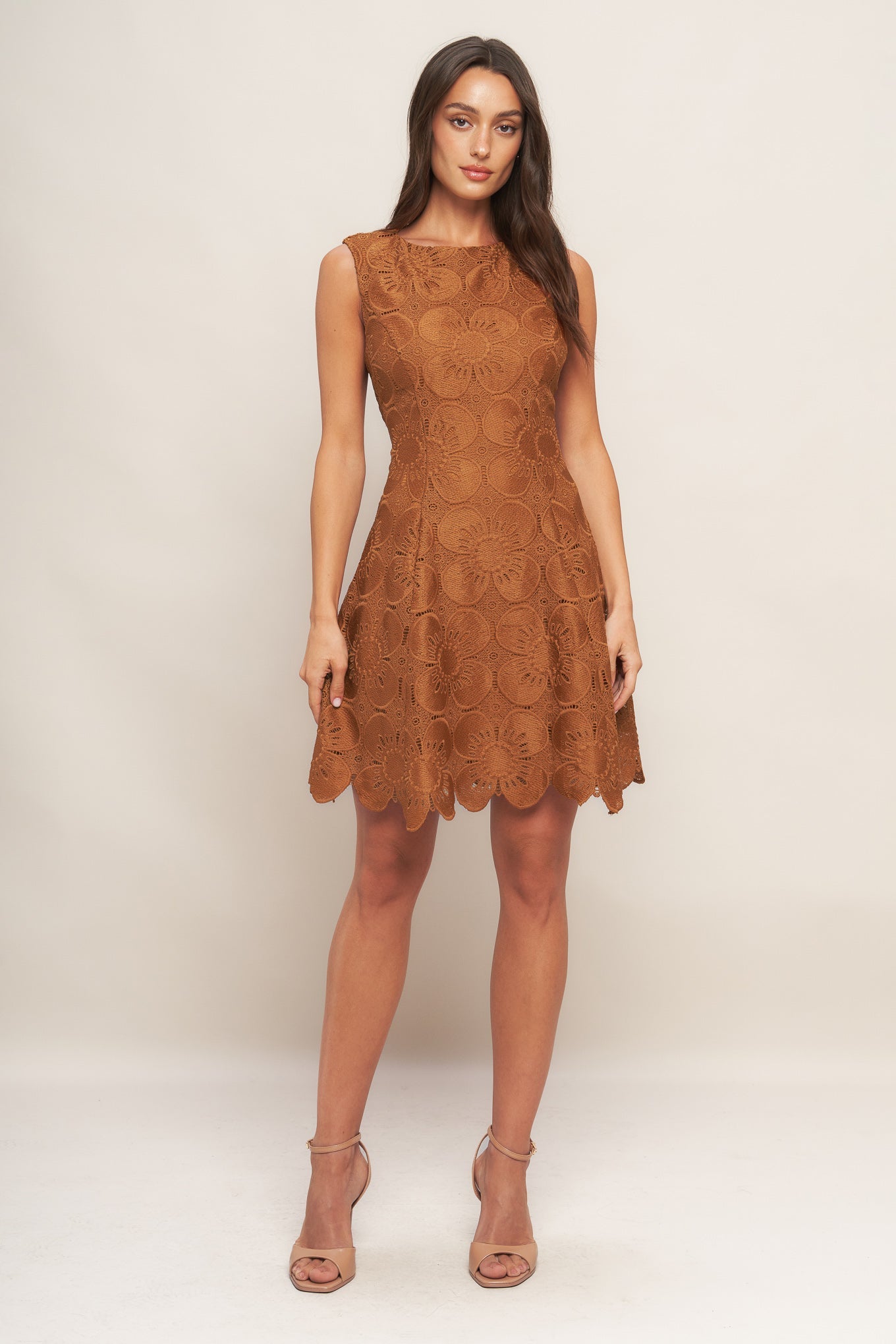 AUTUMN BLOOM LACE MINI DRESS - BROWN