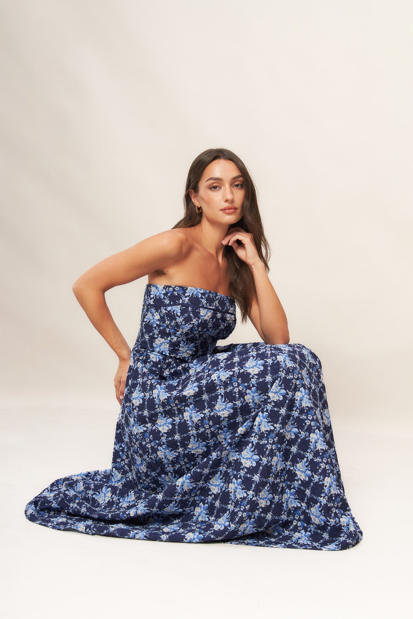 BLUE RENAISSANCE STRAPLESS MIDI DRESS