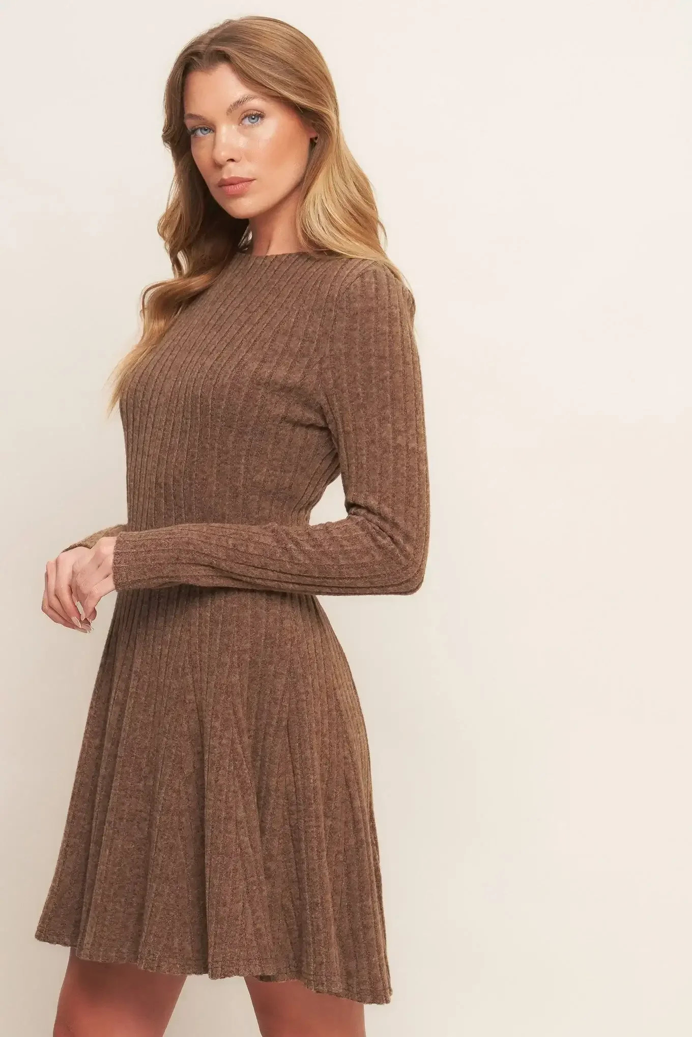 AUTUMN COFFEE DATE - BROWN KNIT MINI DRESS
