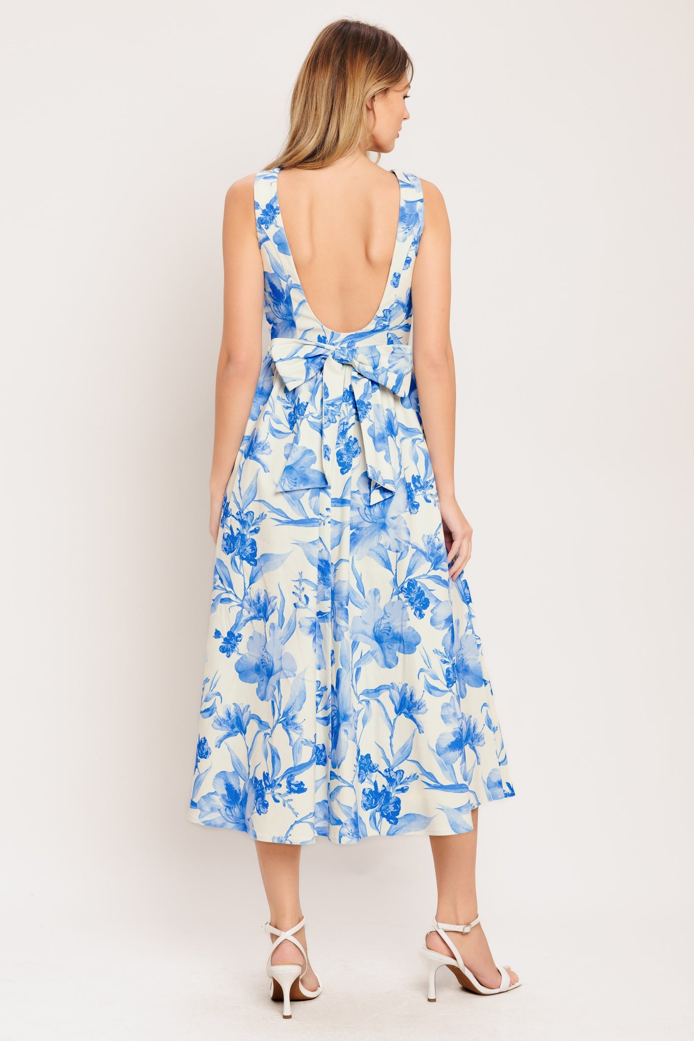 PORCELAIN BLUE FLORAL MIDI DRESS