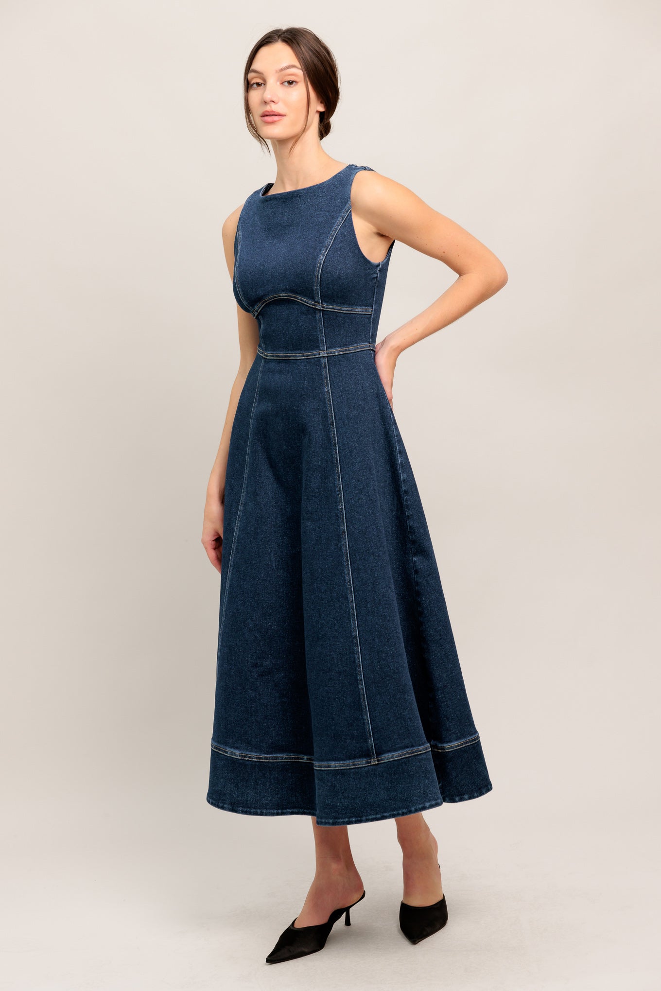 SIMPLE STATEMENT DENIM MIDI DRESS