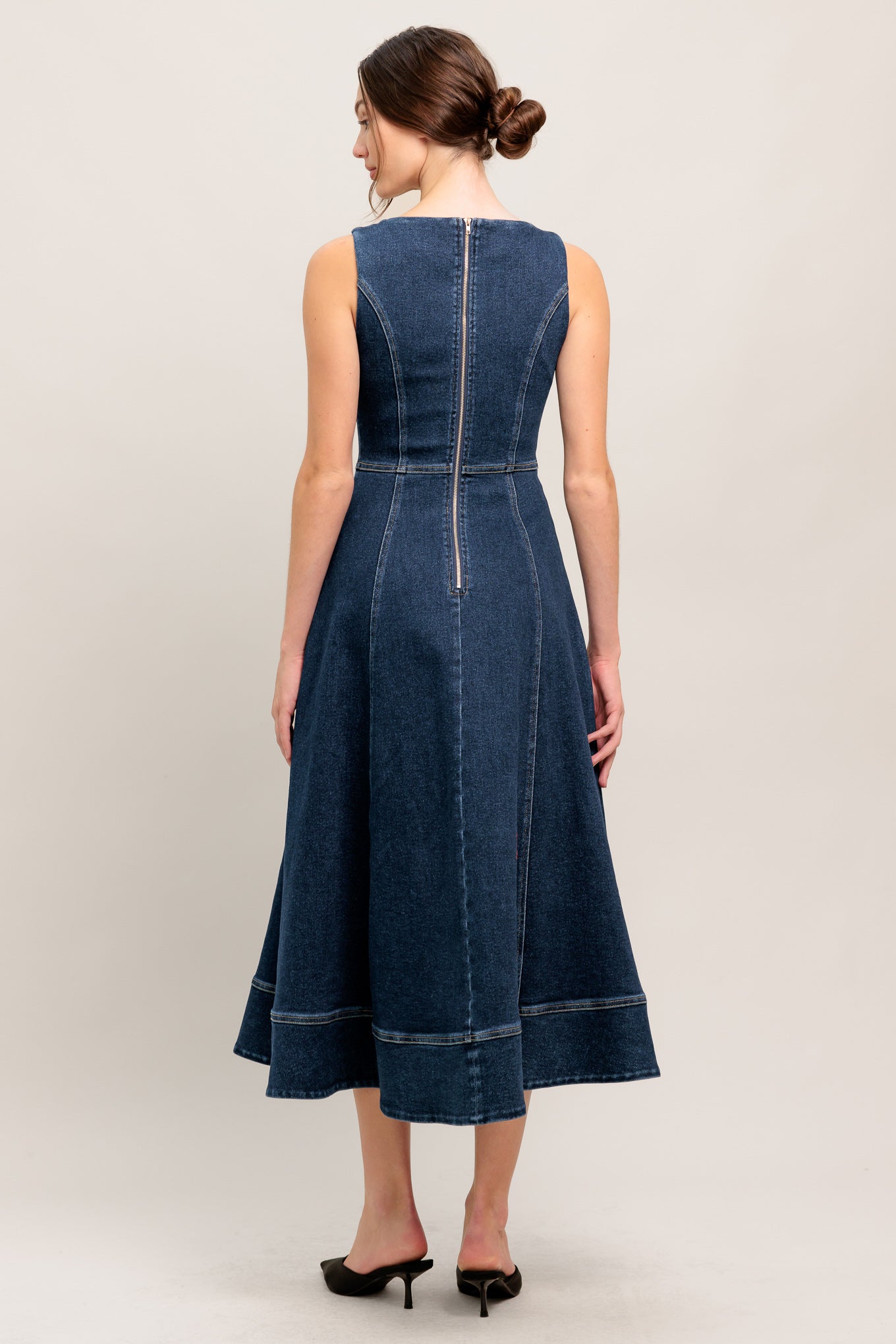 SIMPLE STATEMENT DENIM MIDI DRESS