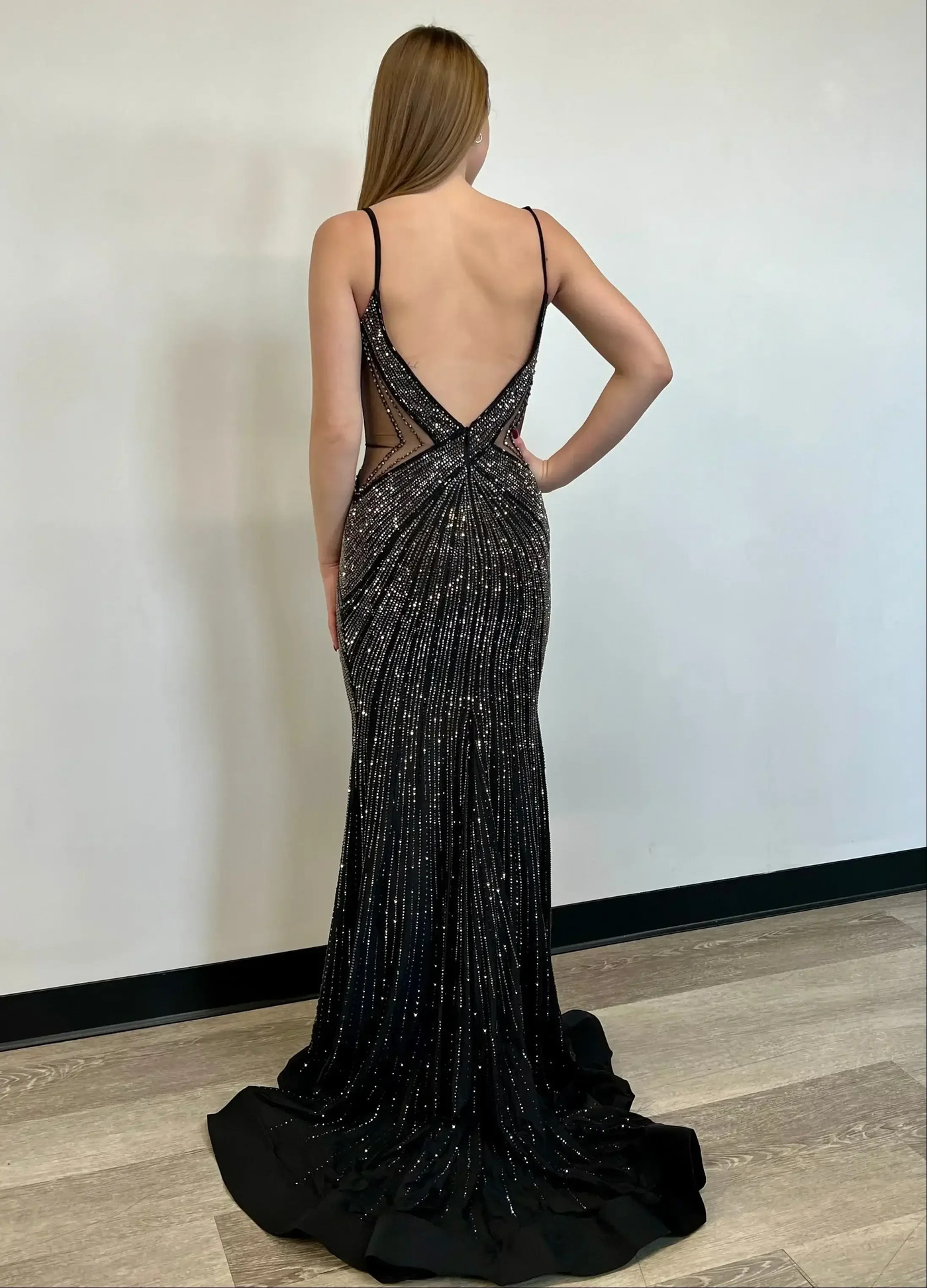 EW35001 - Ellie Wilde