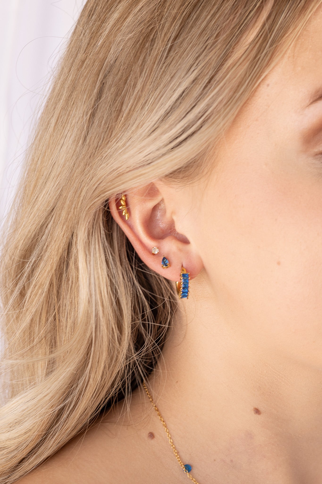 Crystal Flat Back Stud Earring in Blue