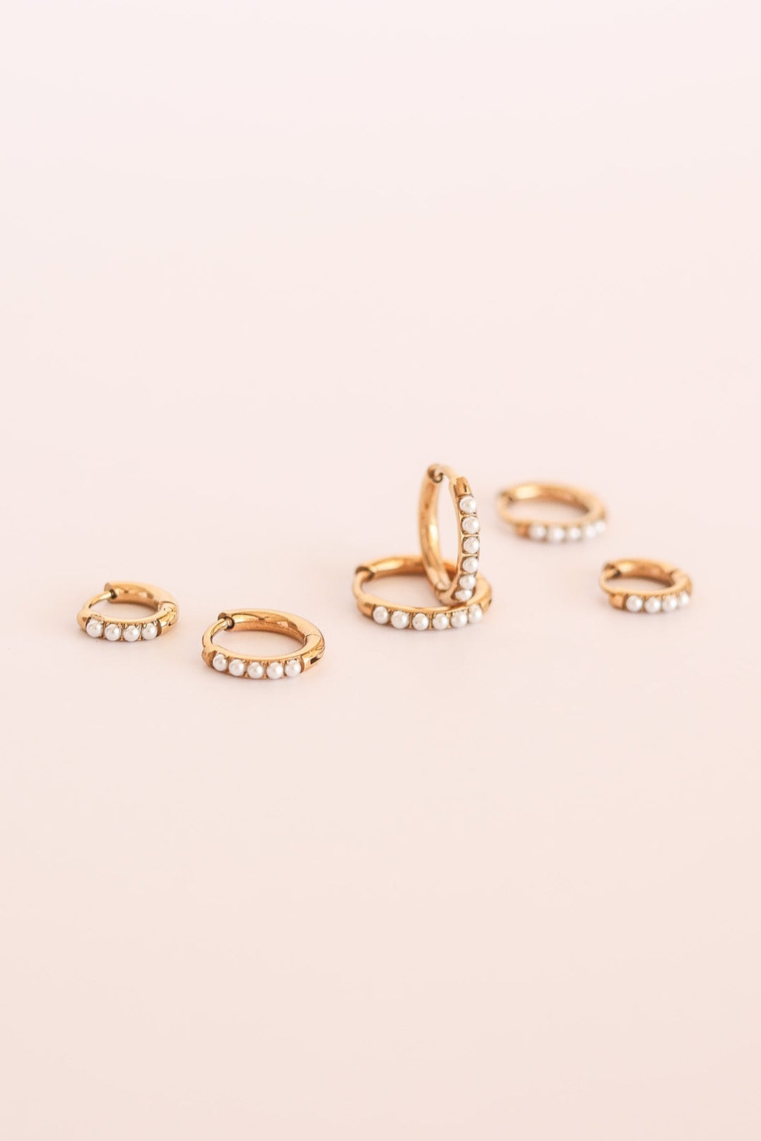 Freshwater Pearl Micro Hoop Earring | Lady Black Tie