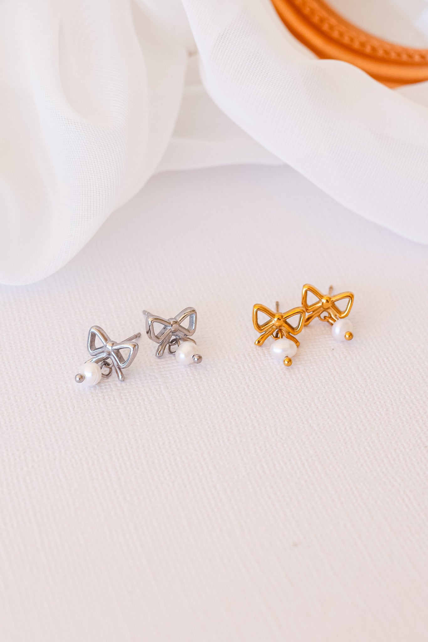 Jane Bow & Pearl Drop Earring