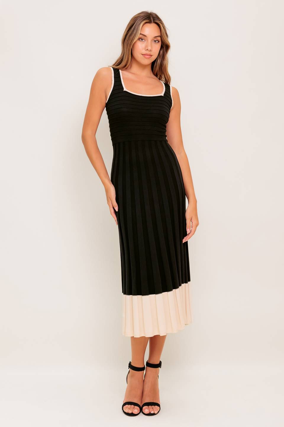 Lady Black Tie - Laurel Black & Cream Sweater Midi Dress