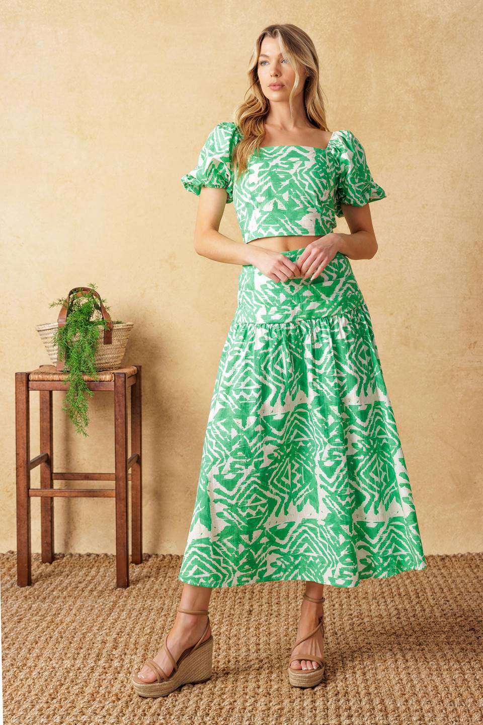 Lady Black Tie - Destined For More - Crop Top & Skirt Set
