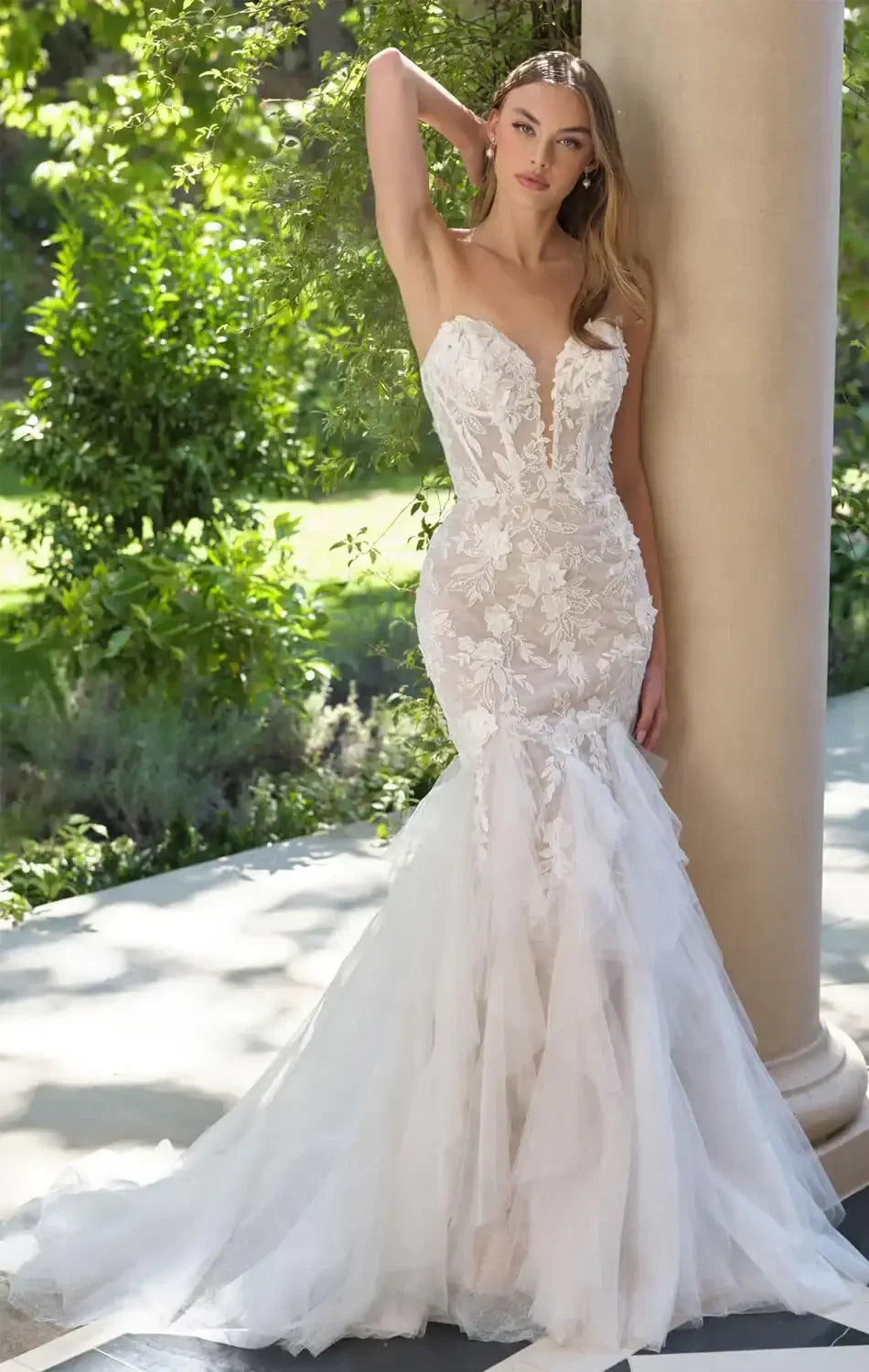 WL062 - STRAPLESS WEDDING GOWN - Andrea & Leo
