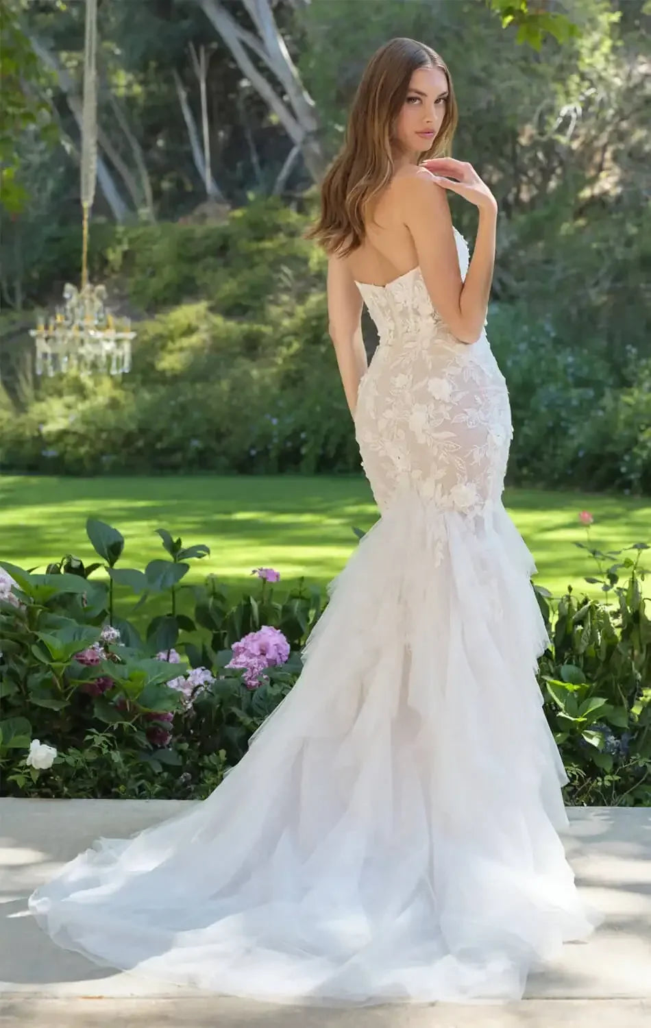 WL062 - STRAPLESS WEDDING GOWN - Andrea & Leo