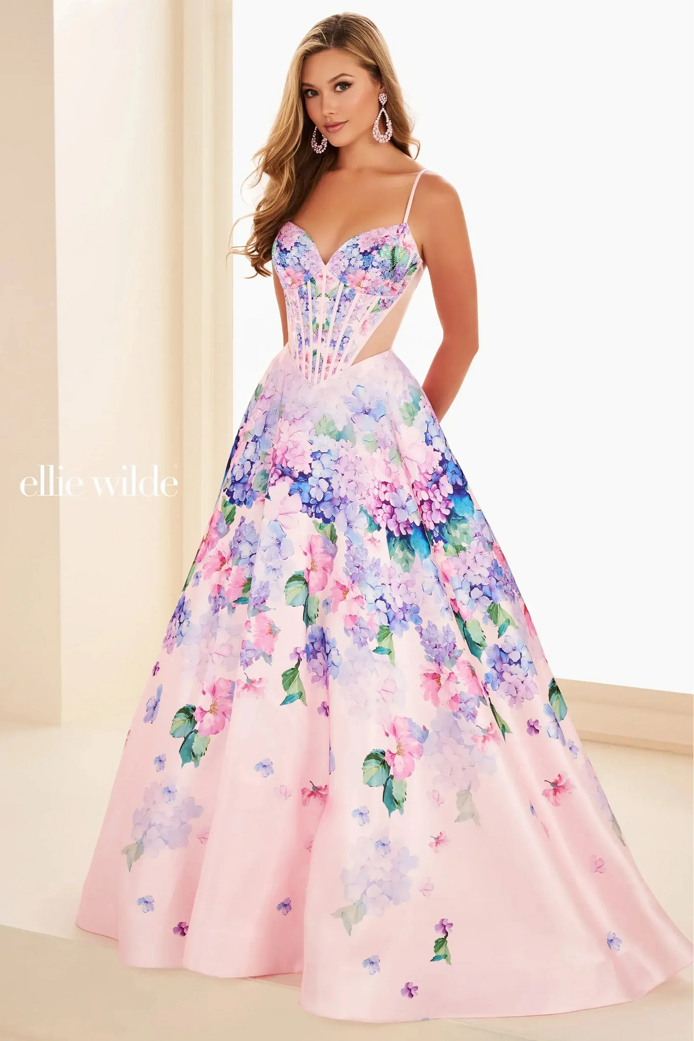 EW37004 - Ellie Wilde