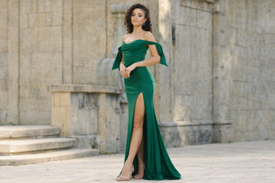 Prom Dress With Slit: Elegant, Confident Styles for Prom Night
