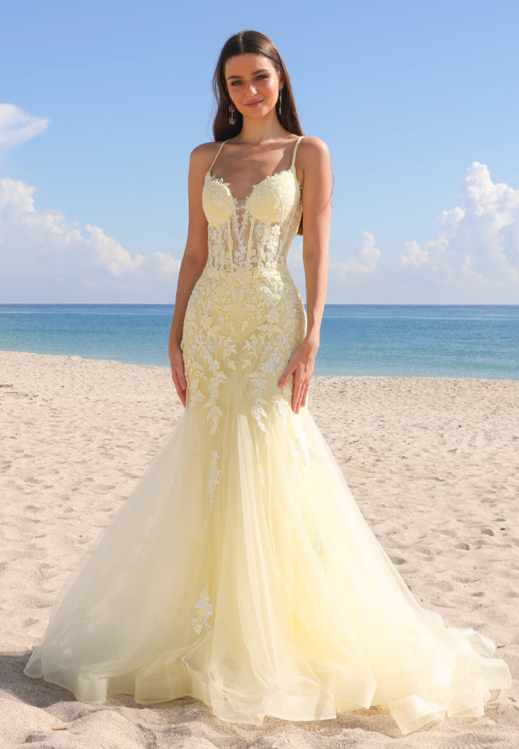 Light Yellow Prom Dresses – 2026 Collection