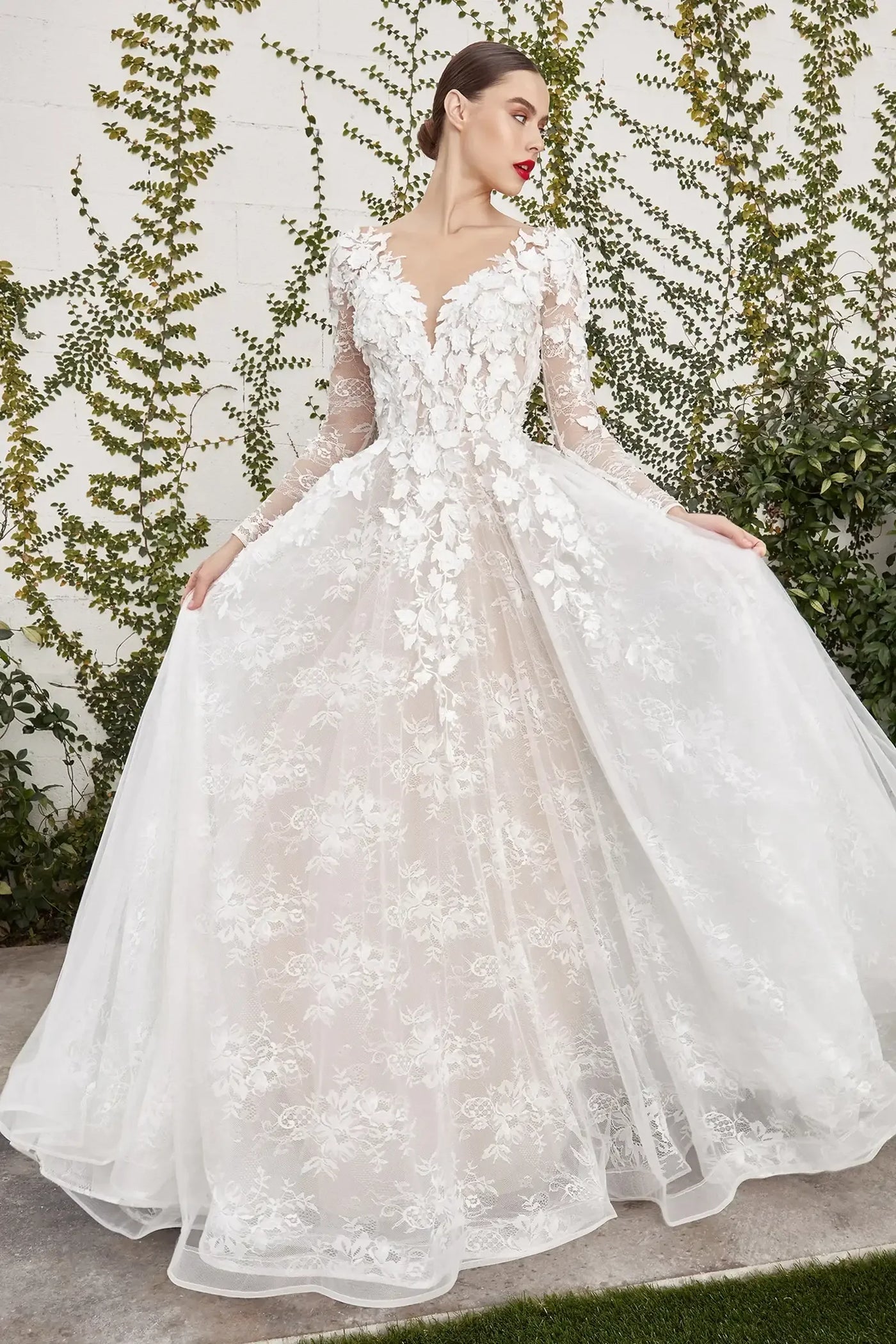 A1067W - YVAINE WEDDING GOWN - Andrea & Leo