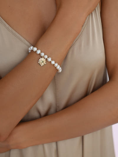 Eternal Gleam Pearl Bracelet