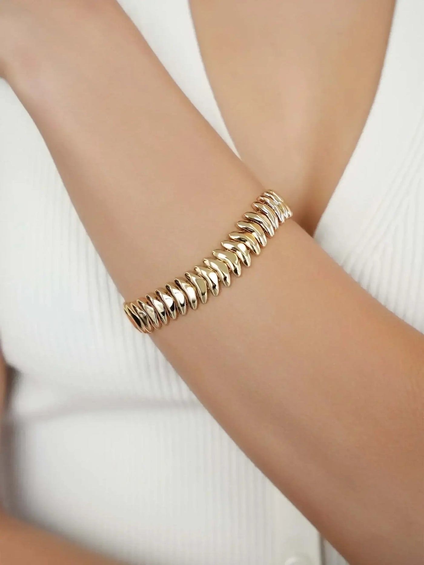 Metal Moderna Bracelet