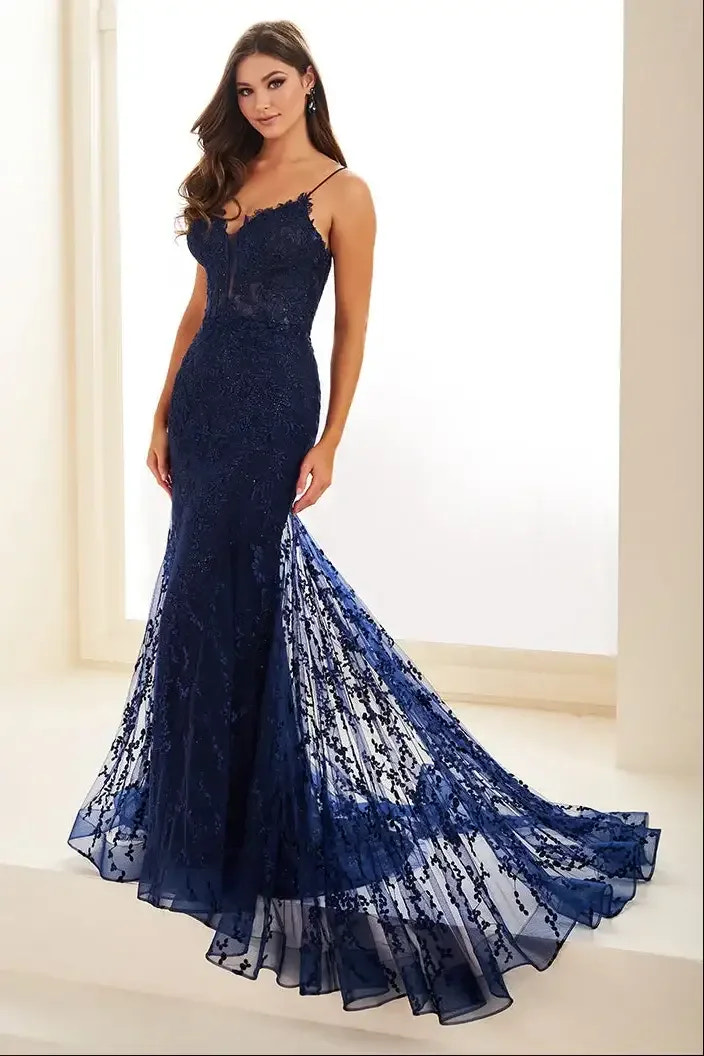 EW35010 - Ellie Wilde