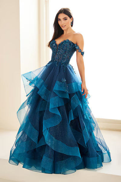 EW35084 - Ellie Wilde