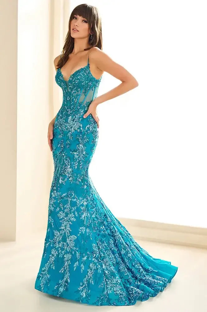 EW36003 - Ellie Wilde