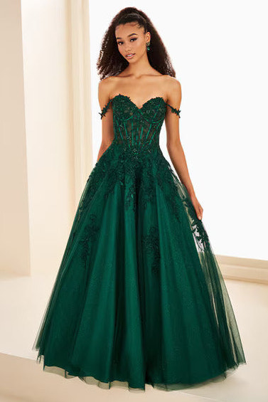 EW37028 - Ellie Wilde