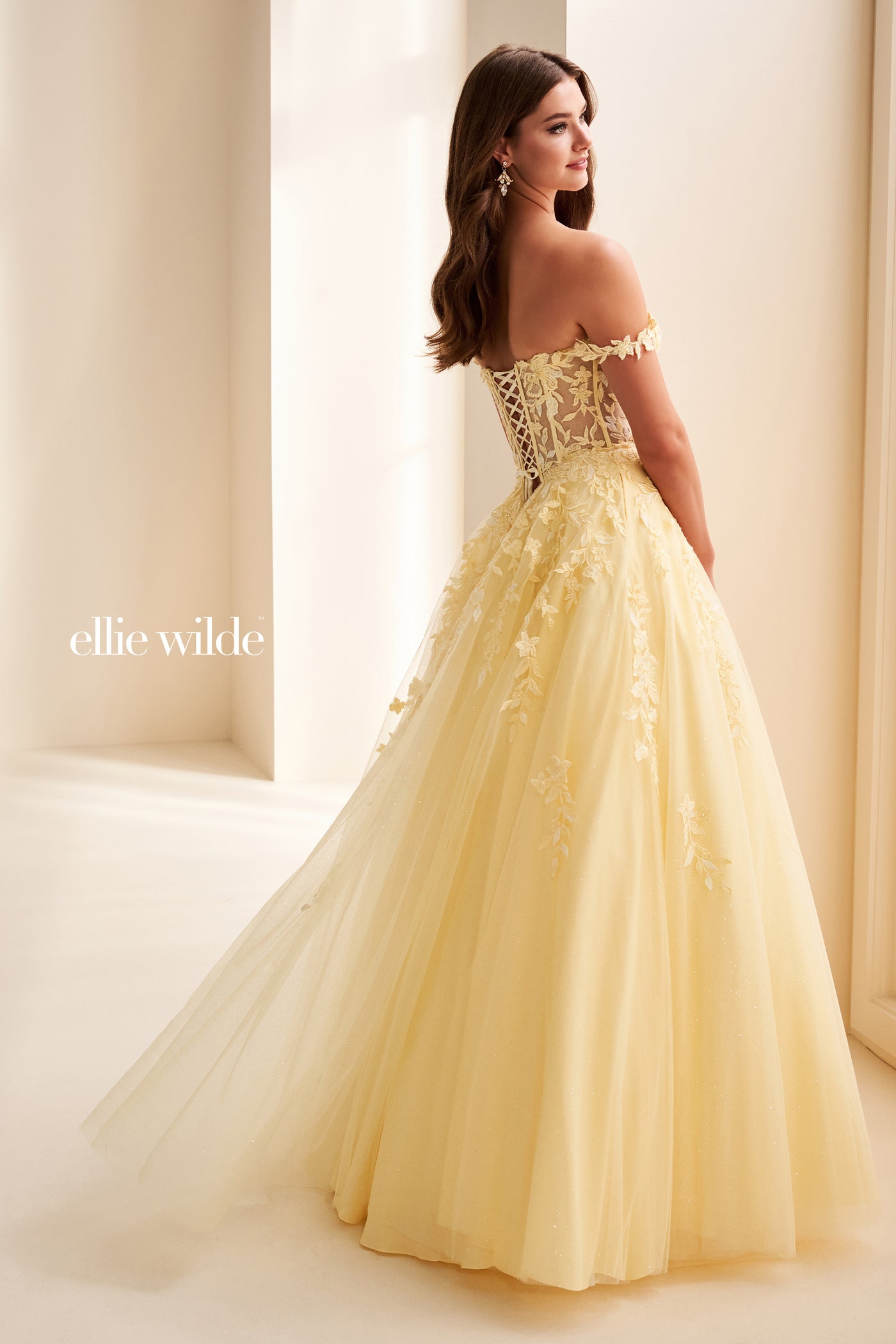 EW37028 - Ellie Wilde