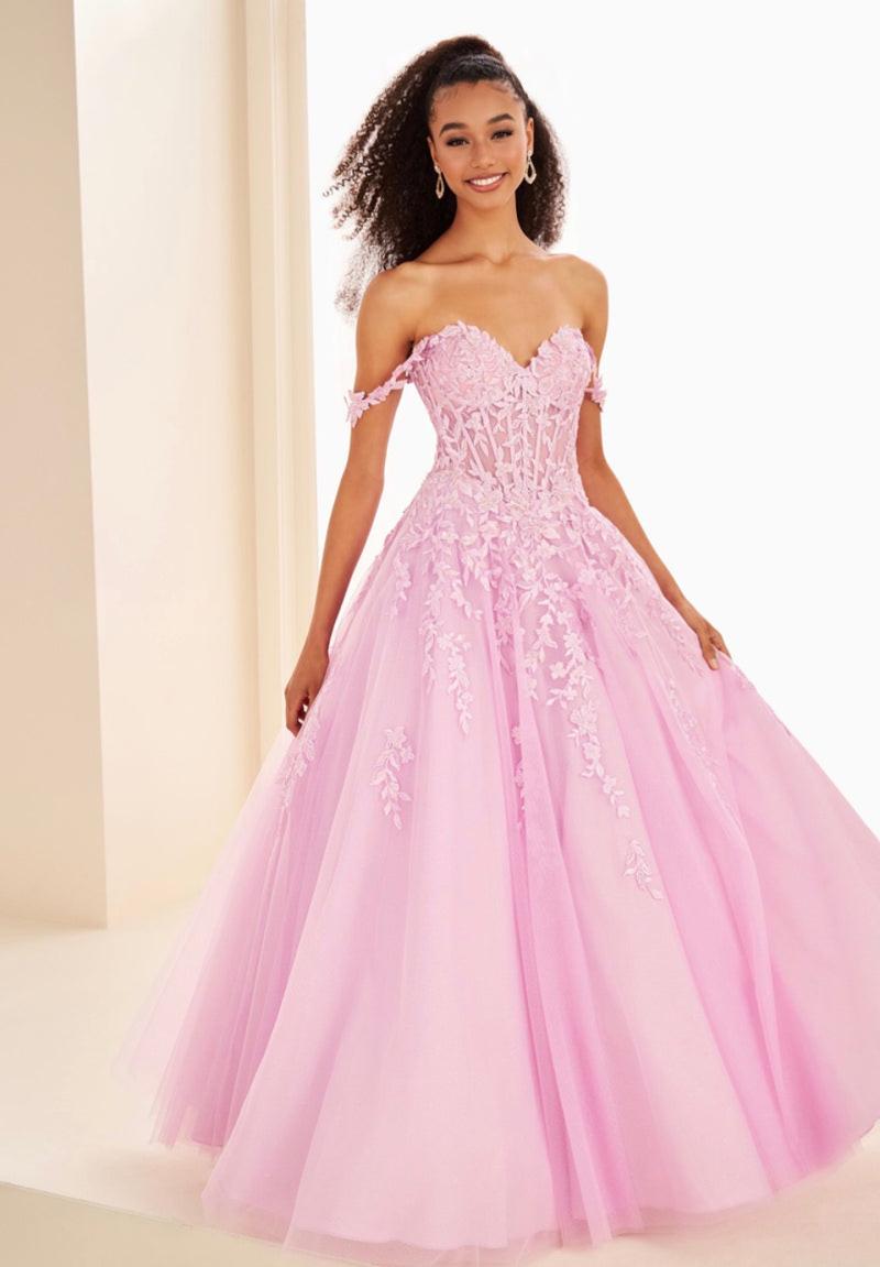 EW37028 - Ellie Wilde