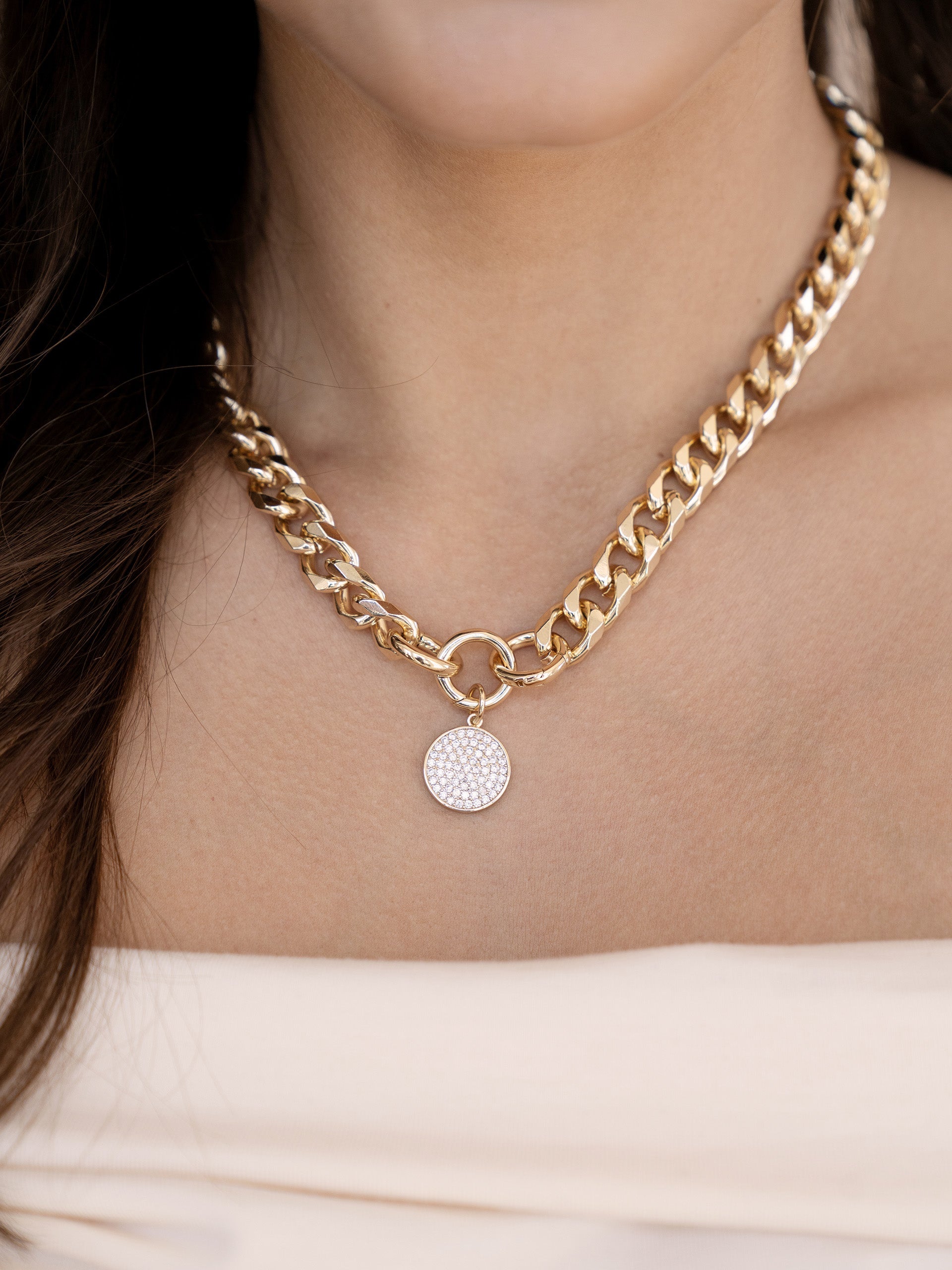 Elegant Gold Necklaces Collection | Lady Black Tie Jewelry Elegant Gold Necklaces Collection | Lady Black Tie Jewelry